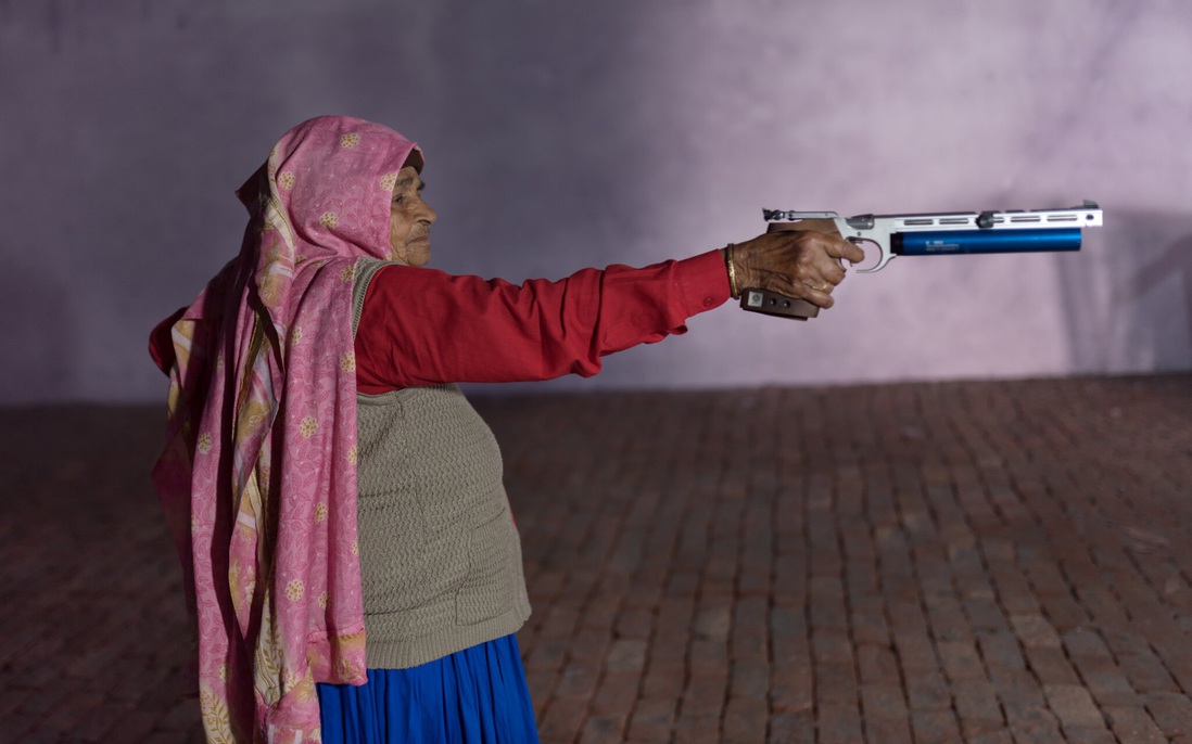 Cụ bà xạ thủ Ấn Độ 89 tuổi và nỗ lực vì bình đẳng giới