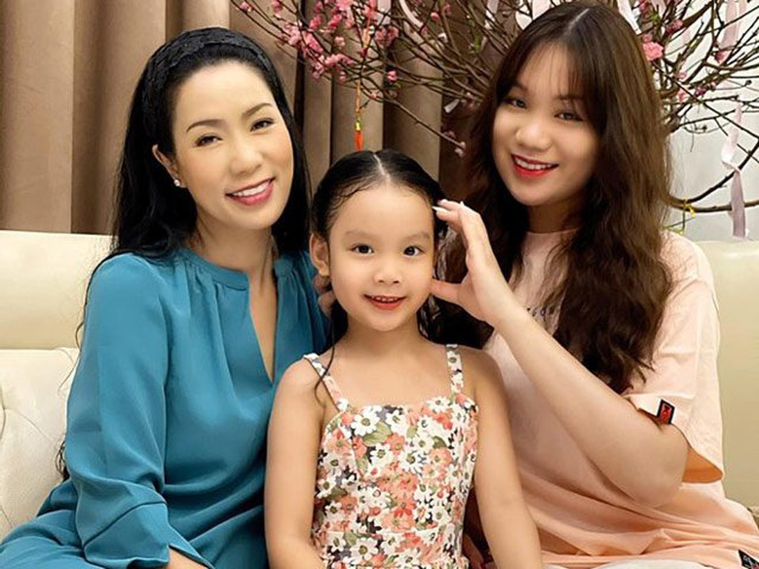 Chia tay Quyền Linh, Á hậu Việt Nam lấy doanh nhân ngành nhựa, 2 con gái giờ xinh giống mẹ