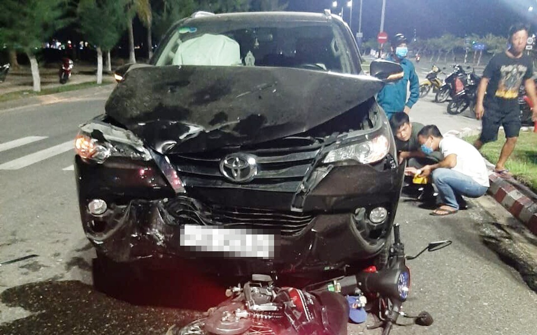 Nữ tài xế điều khiển ô tô va chạm với xe máy khiến 2 mẹ con tử vong