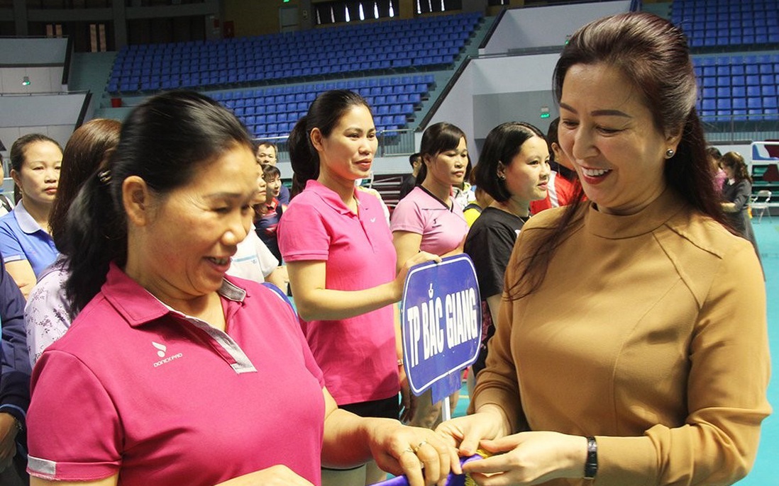 Bắc Giang: 130 vận động viên tham gia giải Cầu lông truyền thống phụ nữ 