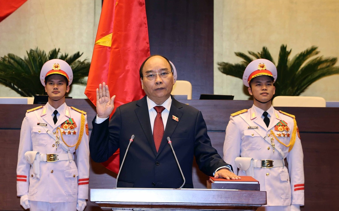VIDEO lễ tuyên thệ nhậm chức của Chủ tịch nước Nguyễn Xuân Phúc