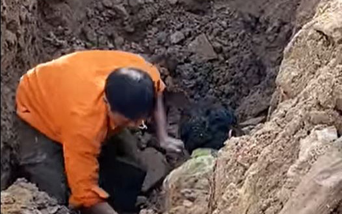 Hà Nội: Xác minh thông tin phát hiện người đàn ông "chui lên từ lòng đất" khi đào đường 