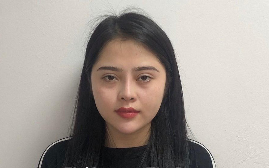 Cô gái 22 tuổi bị bắt khi đang đi giao ma túy cho khách