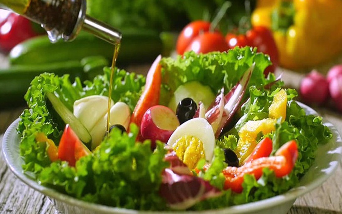 Hướng dẫn chế biến các món salad giảm cân cho chị em nhanh lấy lại vóc dáng thon gọn