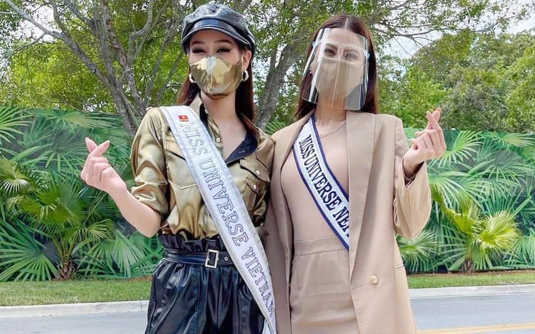 Khánh Vân và các đối thủ đeo khẩu trang nhập cuộc Hoa hậu Hoàn vũ, thí sinh dương tính Covid-19 sẽ bị loại ngay