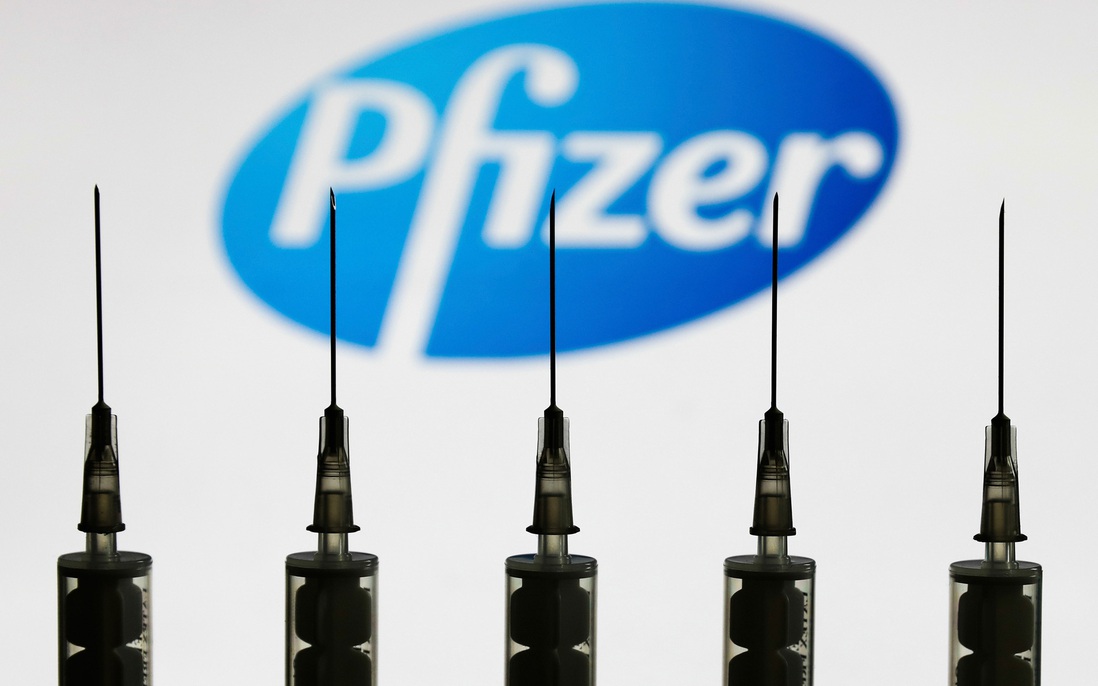 Pfizer trong cuộc đua trở thành nhà cung cấp vaccine ngừa Covid-19 lớn nhất thế giới