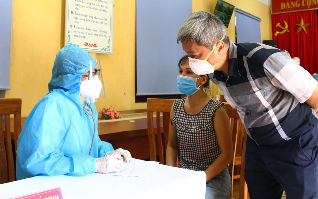 Thiếu nhân viên y tế, tiêm vaccine cho công nhân tại huyện Việt Yên bị chậm tiến độ