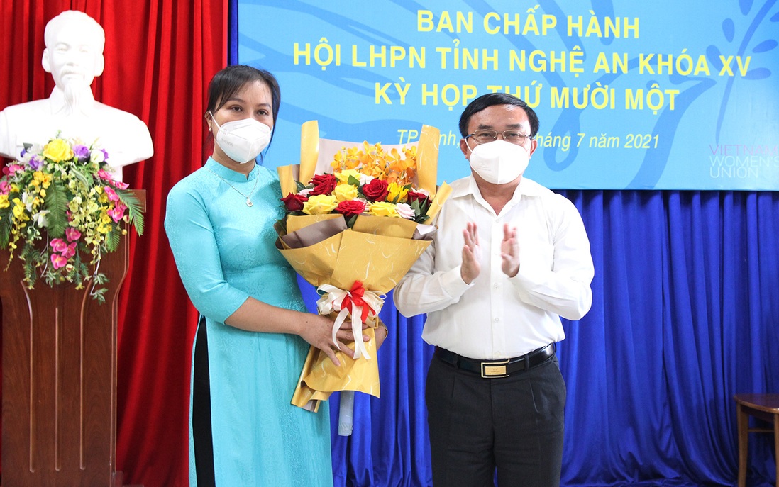 Bà Hoàng Thị Thanh Minh được bầu làm Phó Chủ tịch Hội LHPN tỉnh Nghệ An