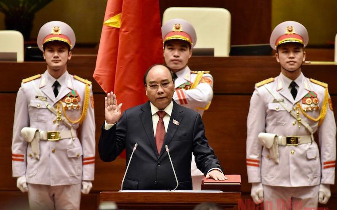 Video Chủ tịch nước Nguyễn Xuân Phúc tuyên thệ nhậm chức