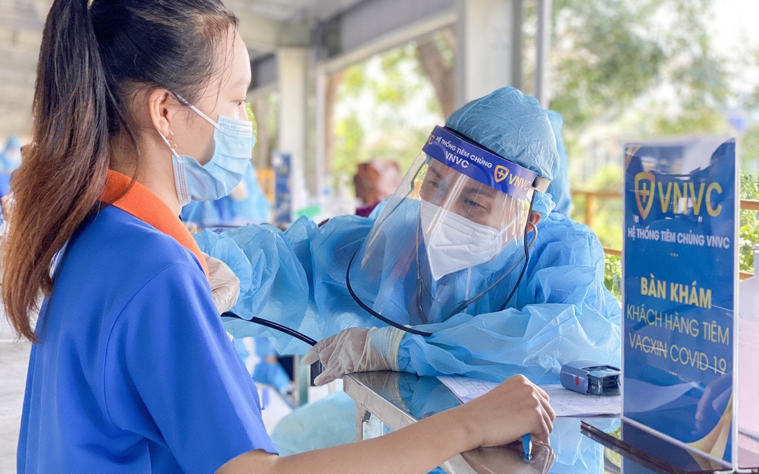 Tiếp tục giao hơn 1,1 triệu liều vaccine ngừa Covid-19 cho TP. Hồ Chí Minh