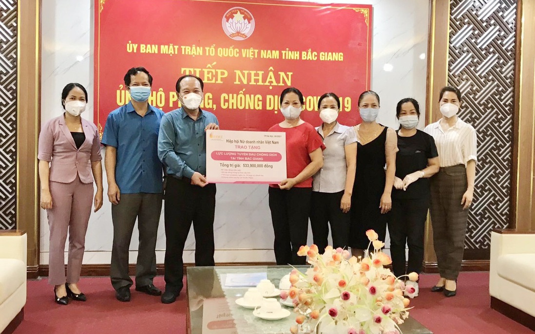 Nữ doanh nhân chung tay chống dịch: Khó khăn là tạm thời, yêu thương là mãi mãi