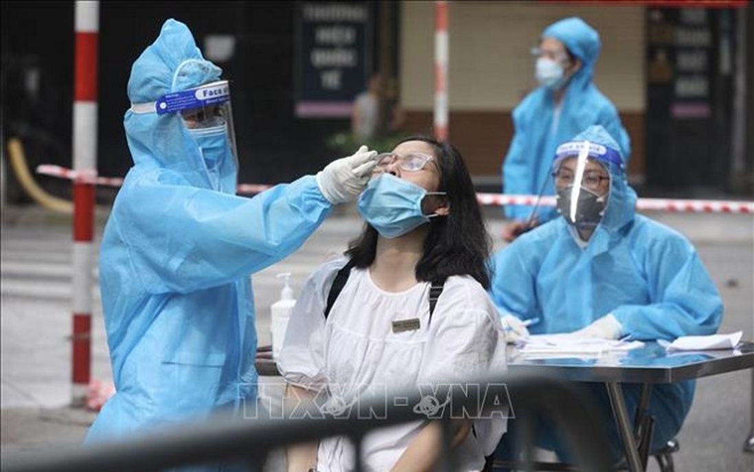 1 người nhiễm Covid-19, Bệnh viện Việt Đức xét nghiệm 1.400 người 