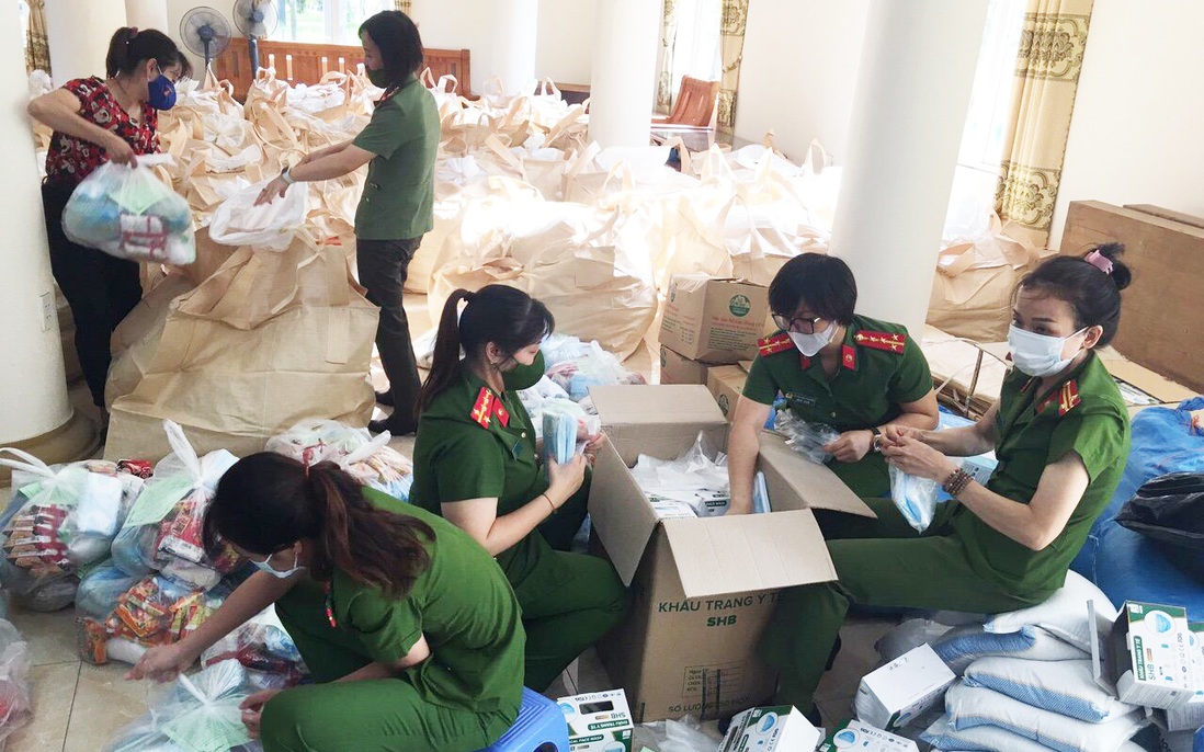 Phụ nữ Công an tỉnh Phú Thọ gửi 1.000 suất quà hỗ trợ người dân TPHCM và Bình Dương