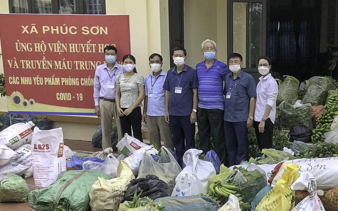 Bà con vùng “cựu tâm dịch” ủng hộ bệnh viện ở Hà Nội hơn 8 tấn rau quả