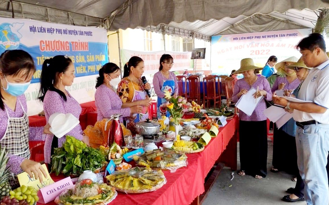 Tân Phước (Tiền Giang): 12 gian hàng khởi nghiệp tham gia "Ngày Hội văn hóa ẩm thực"