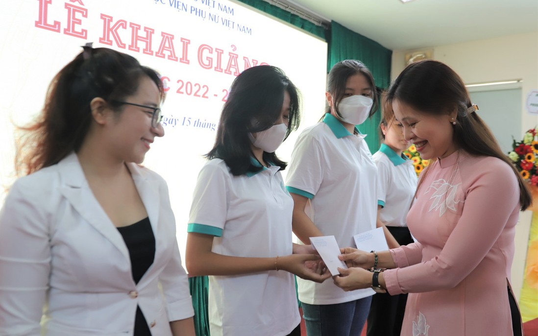 Phân hiệu Học viện Phụ nữ Việt Nam khai giảng năm học mới