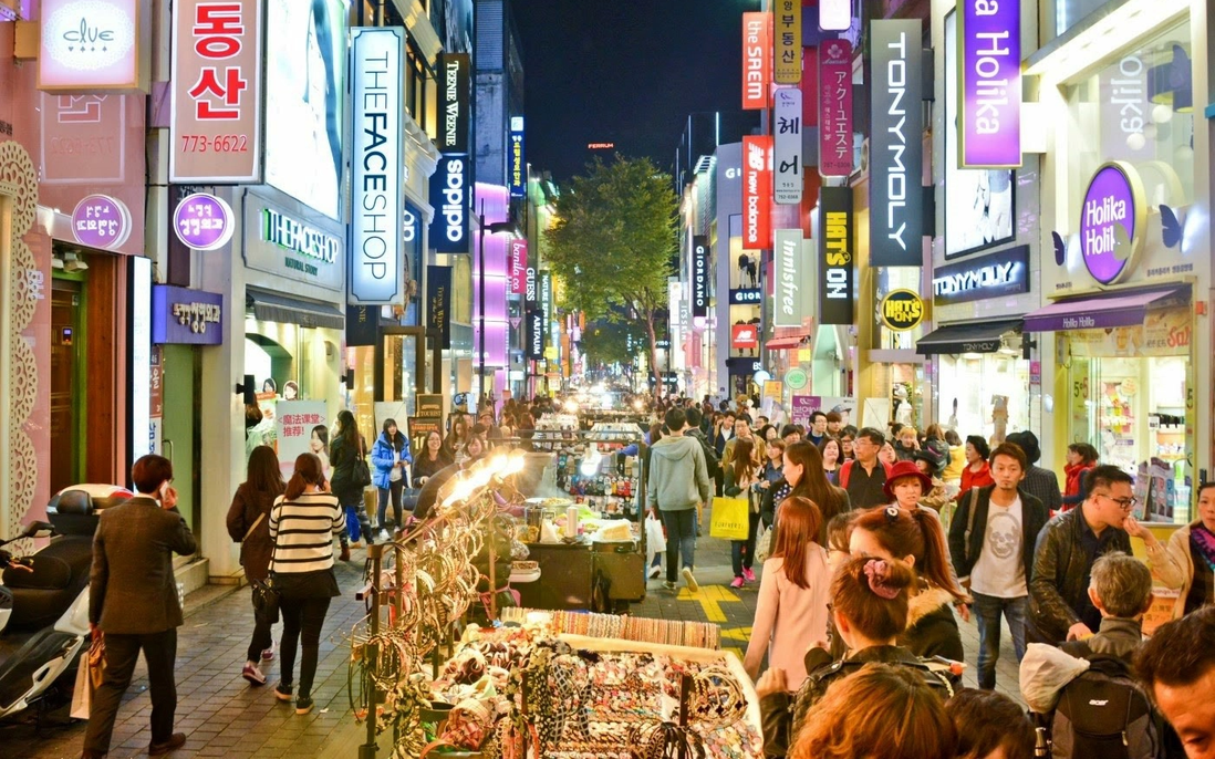Itaewon: Từ khu phố không ngủ phồn hoa đến địa điểm ám ảnh cả Hàn Quốc