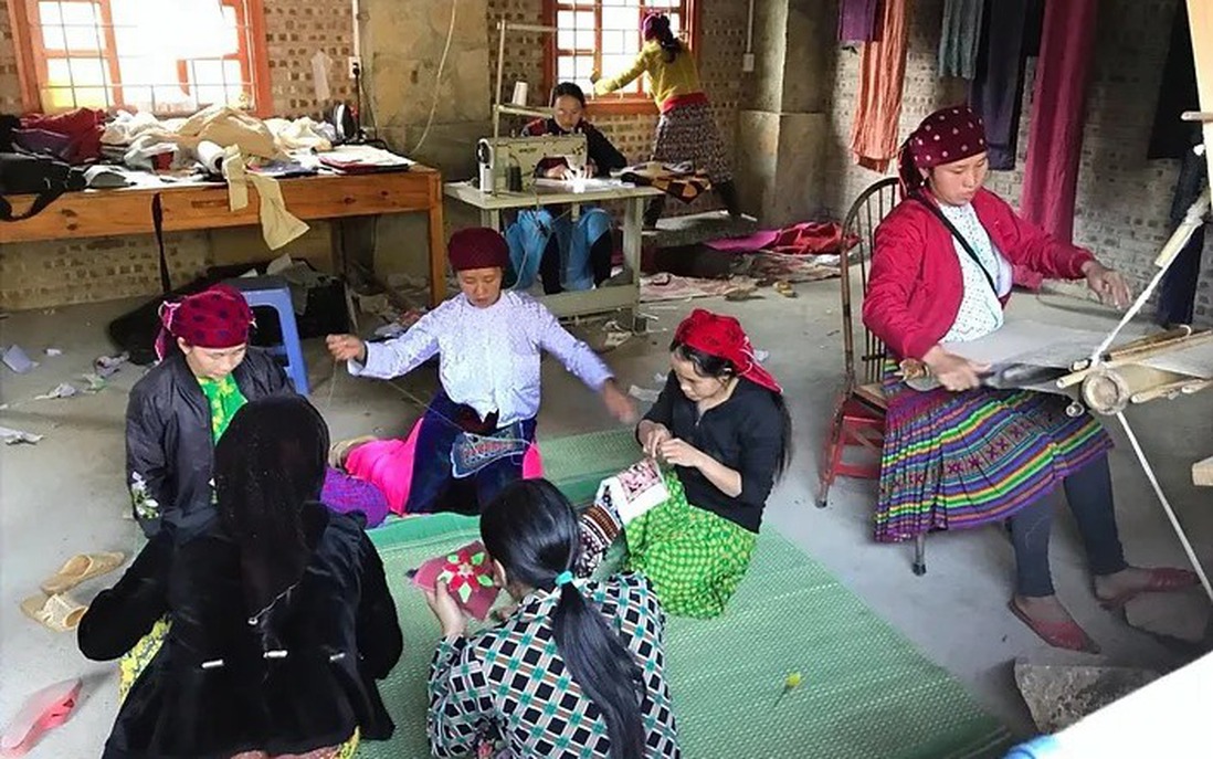 Bảo tồn nghề truyền thống, mở ra cơ hội mới cho phụ nữ vùng cao thoát nghèo