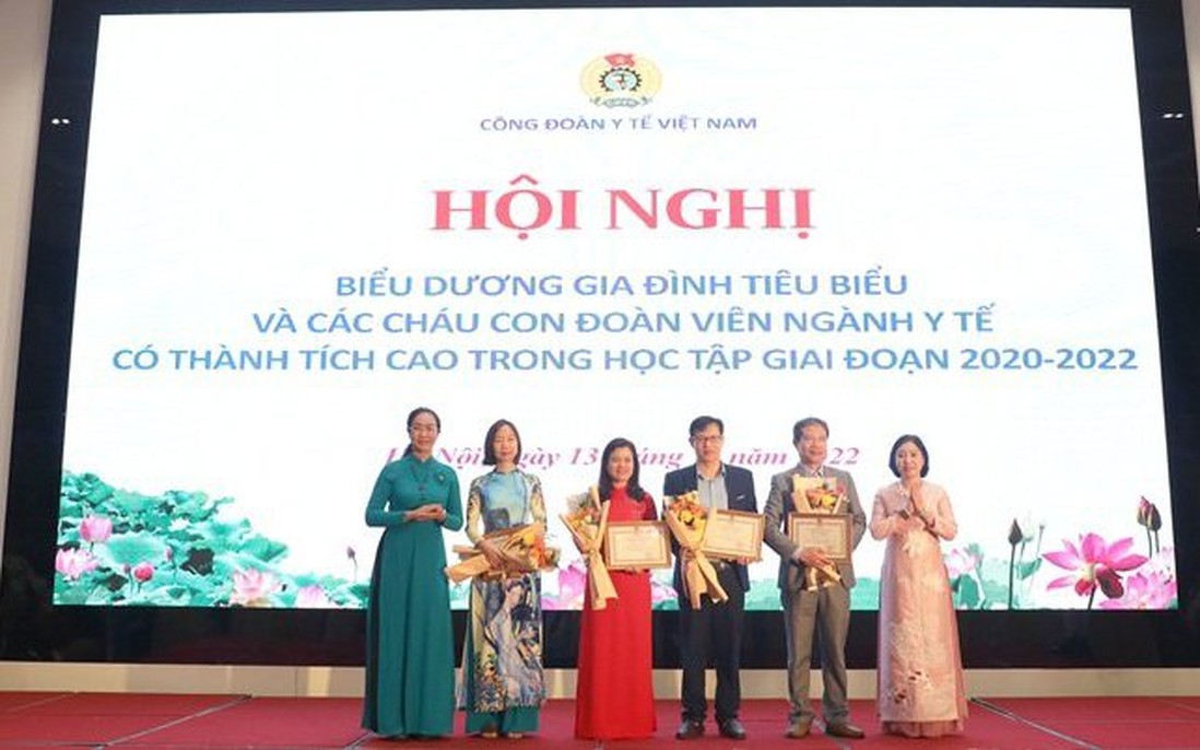 Công đoàn Y tế Việt Nam biểu dương, khen thưởng gia đình tiêu biểu