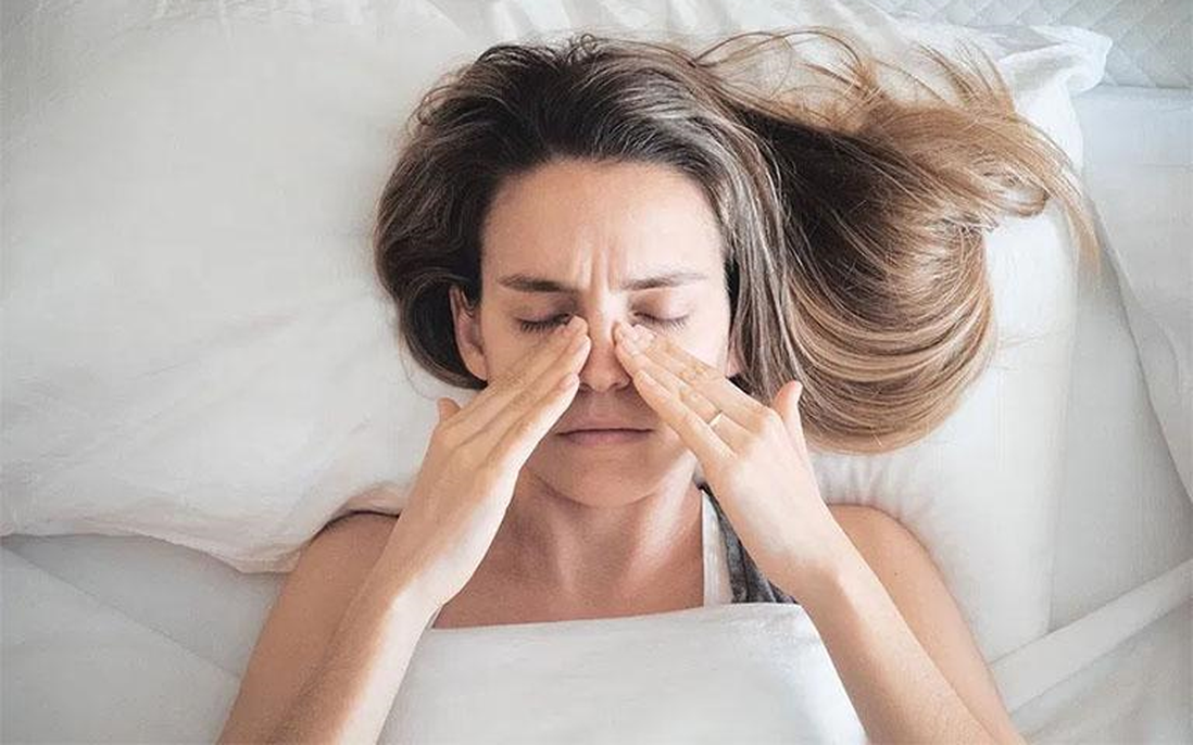 5 mẹo giúp ngủ ngon hơn khi bị viêm xoang mùa lạnh