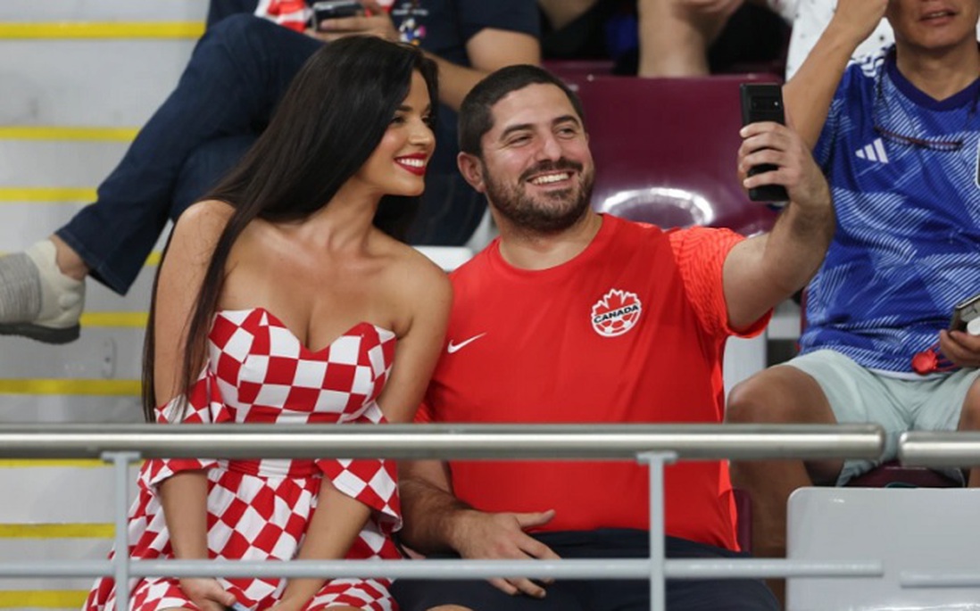 Fan nữ gợi cảm nhất World Cup 2022 không sợ bị bắt vì trang phục táo bạo