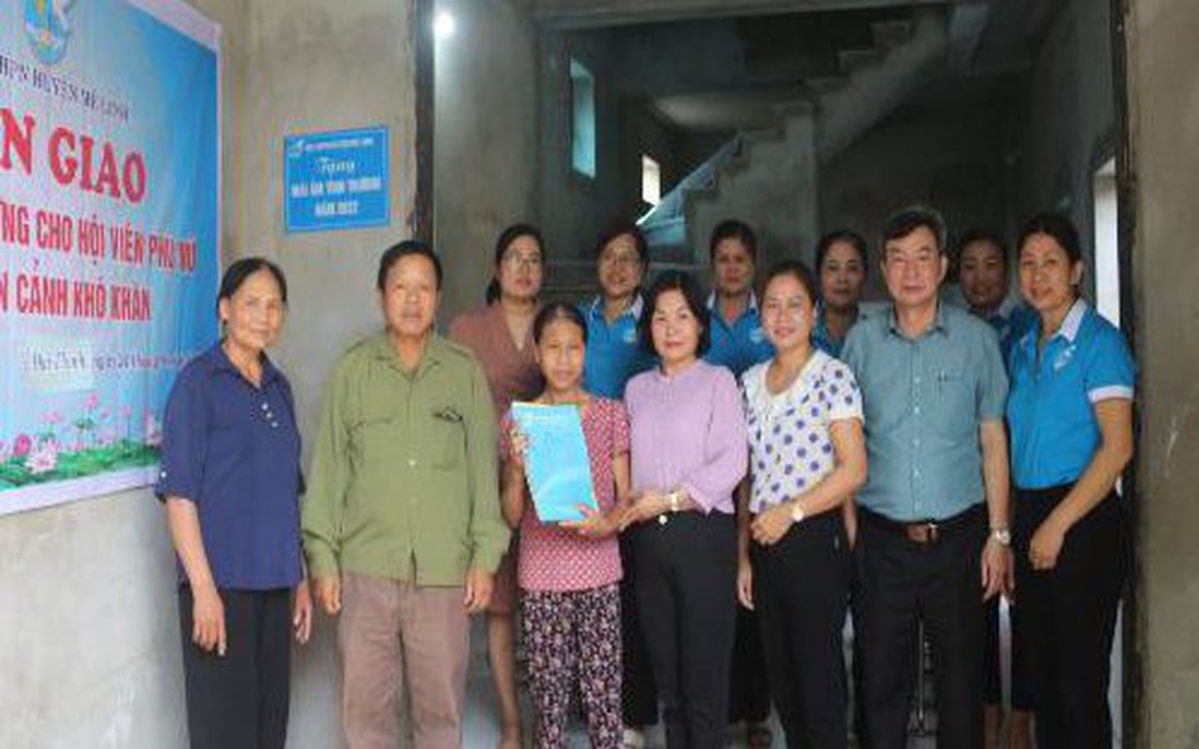 Hội LHPN huyện Mê Linh: Hơn 100 triệu đồng tặng mái ấm tình thương và quà cho phụ nữ nghèo