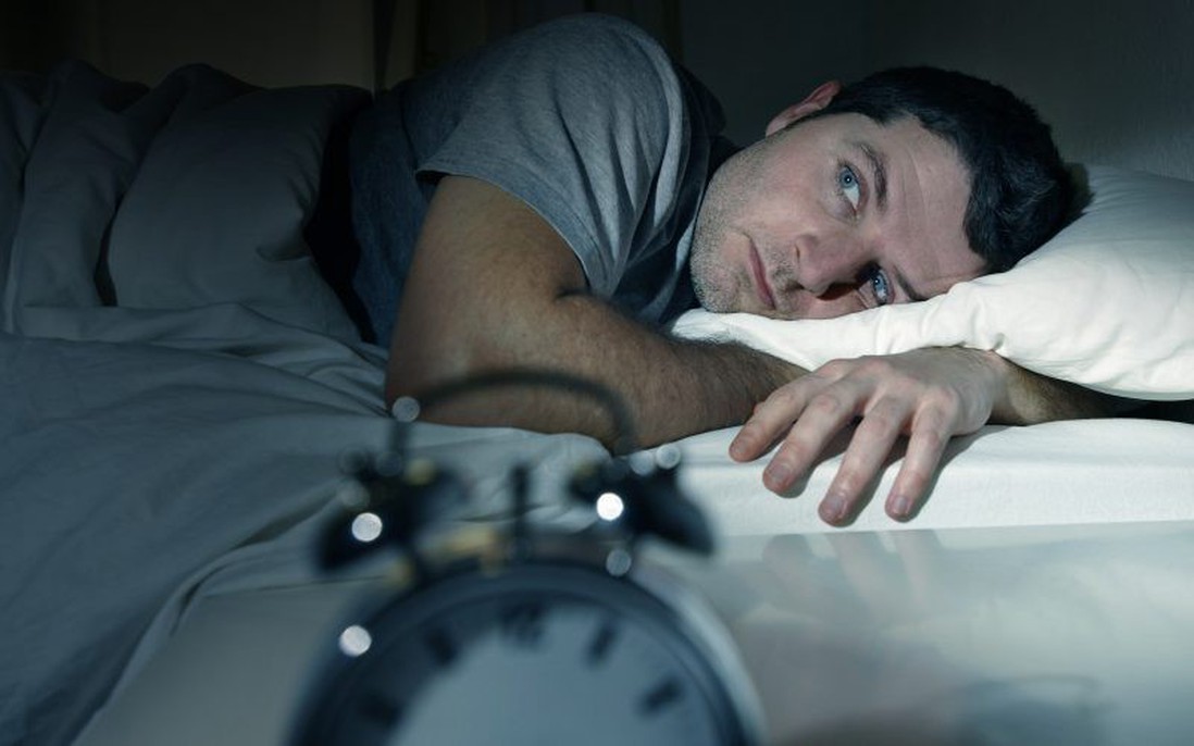 Chuyên gia chỉ ra "giấc ngủ rác" khiến bạn ngủ nhiều hơn 8 tiếng/ngày mà vẫn mệt mỏi