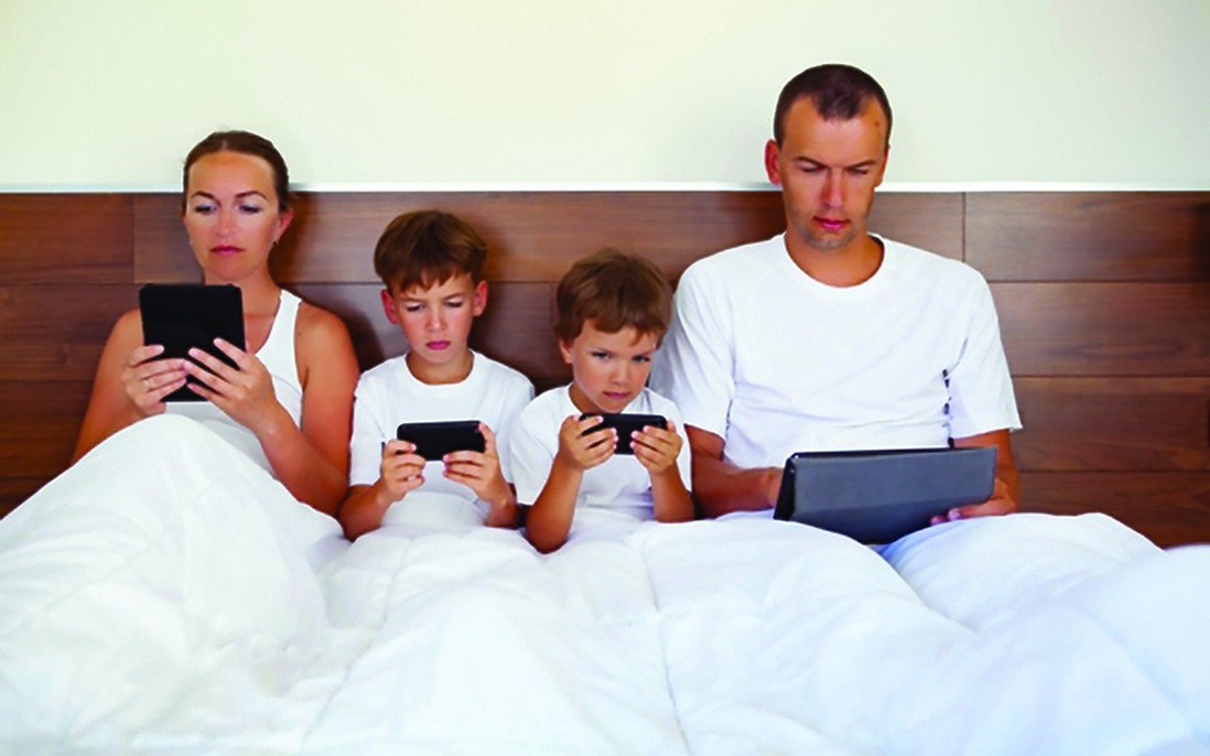 Bảo vệ gia đình trong thời cách mạng công nghệ 4.0