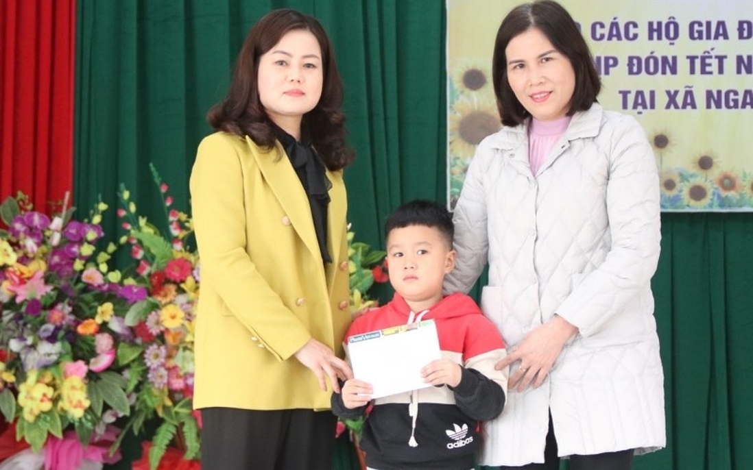 Trao học bổng Mottainai cho 5 trẻ mồ côi tỉnh Thanh Hóa