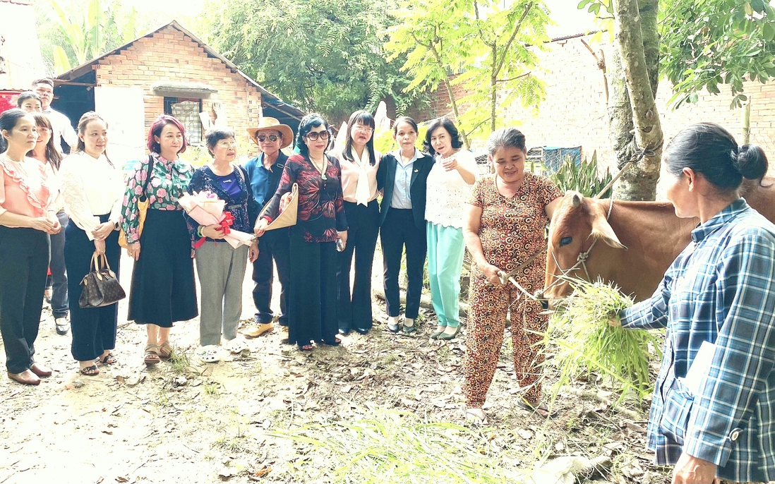 Câu lạc bộ Nữ từ thiện tỉnh Tây Ninh: "Chắp cánh" cho phụ nữ bất hạnh vươn lên thoát nghèo