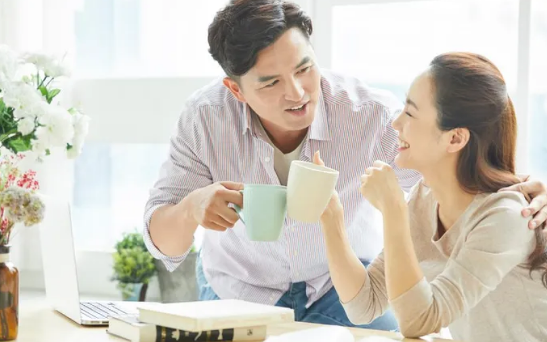 Được giới thiệu cho anh chàng giàu có, tôi choáng khi biết nghề nghiệp của anh