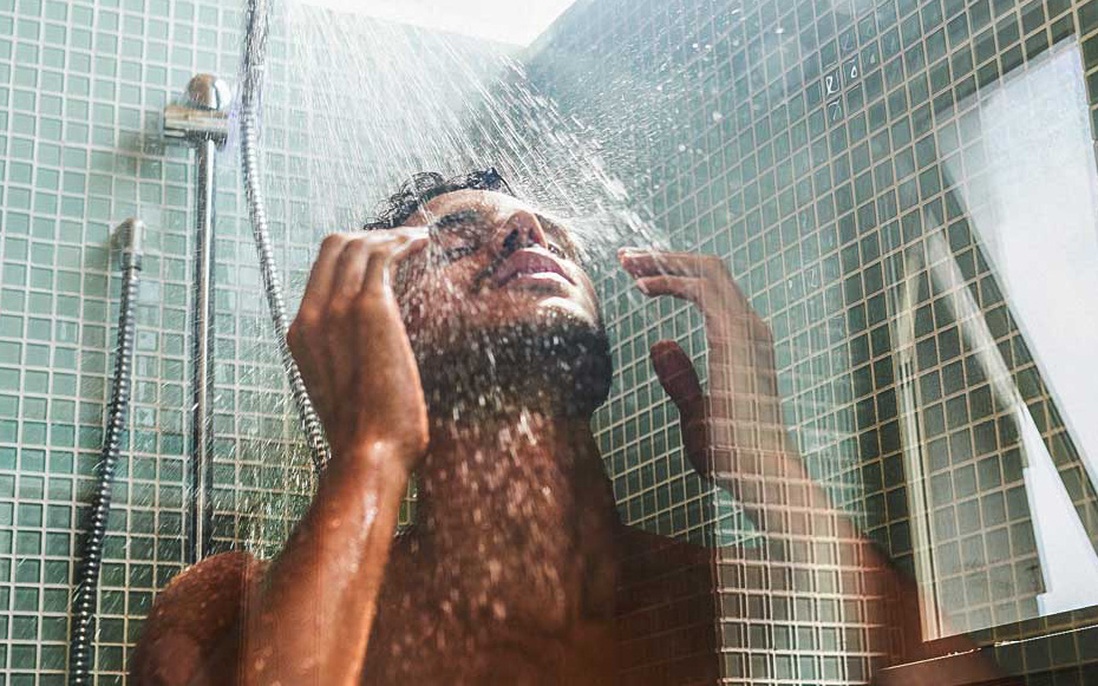 Thay đổi thói quen khi tắm giúp nam giới tăng cường sức khỏe