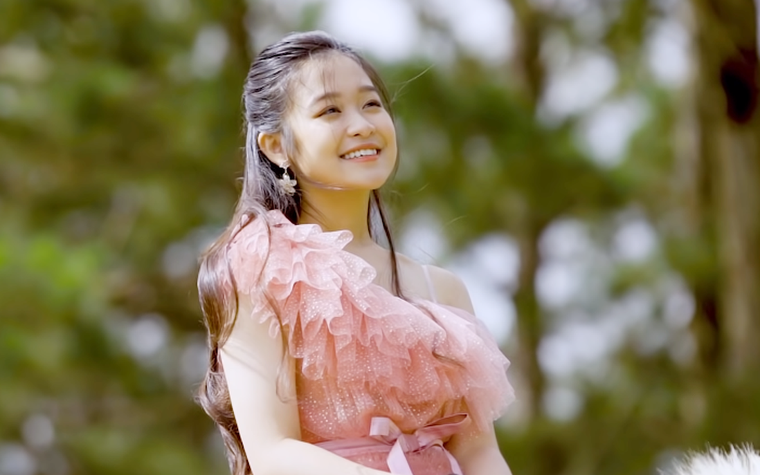 "Hoa hậu nhí" Bảo Ngọc tự viết kịch bản cho MV mừng sinh nhật tuổi 14