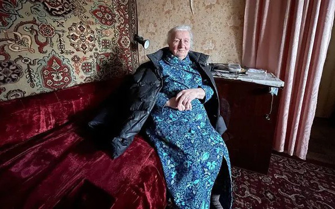 Ukraine: Phụ nữ lớn tuổi bị bỏ lại phía sau