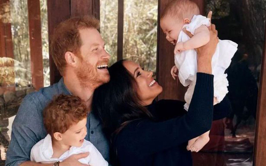 Vợ chồng Meghan Markle thừa nhận lo lắng liên quan đến hai con Archie và Lilibet