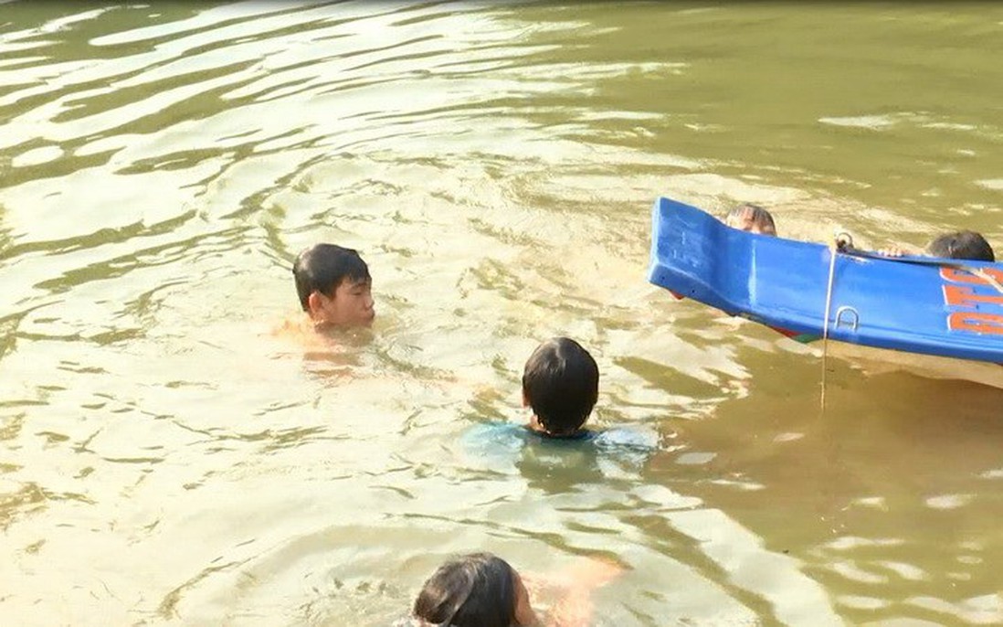 Nữ sinh lớp 8 nhảy xuống đập nước cứu bạn: Cả 2 tử vong