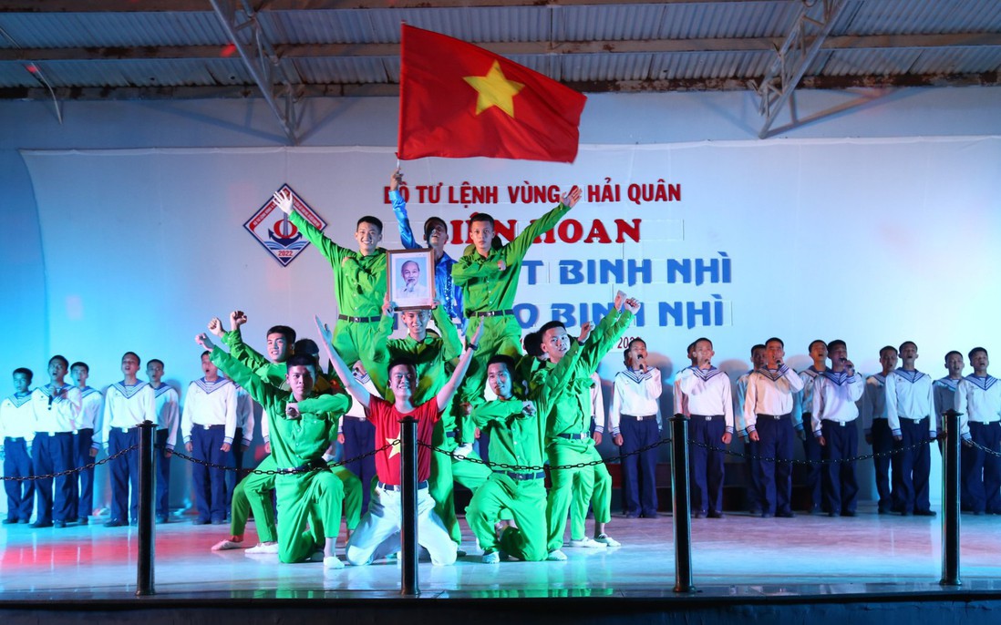 Liên hoan "Tiếng hát binh nhì, vũ điệu binh nhì"