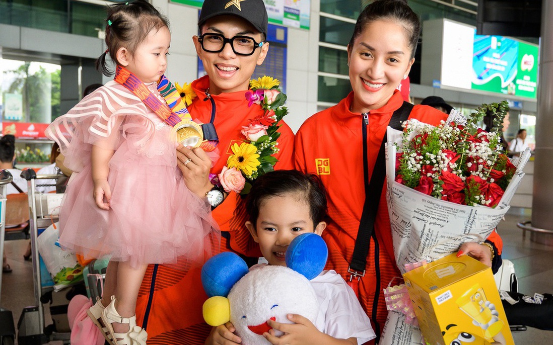 Chủ nhân 3 HCV SEA Games 31 Phan Hiển: “Ba mẹ bảo tôi chẳng có tài năng gì”