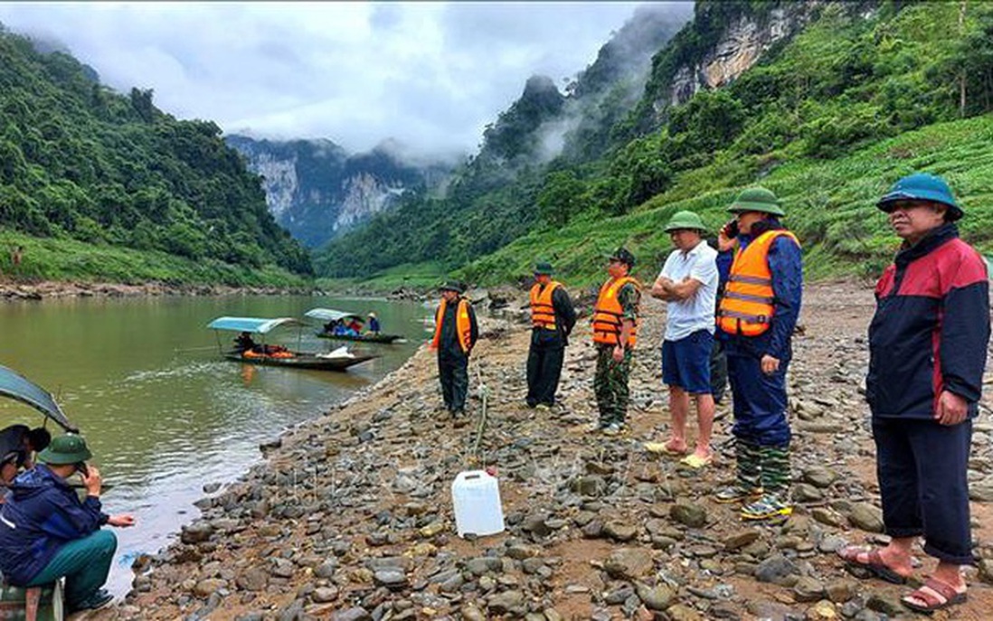Tìm thấy thi thể 2 vợ chồng mất tích trên sông Gâm ở Hà Giang
