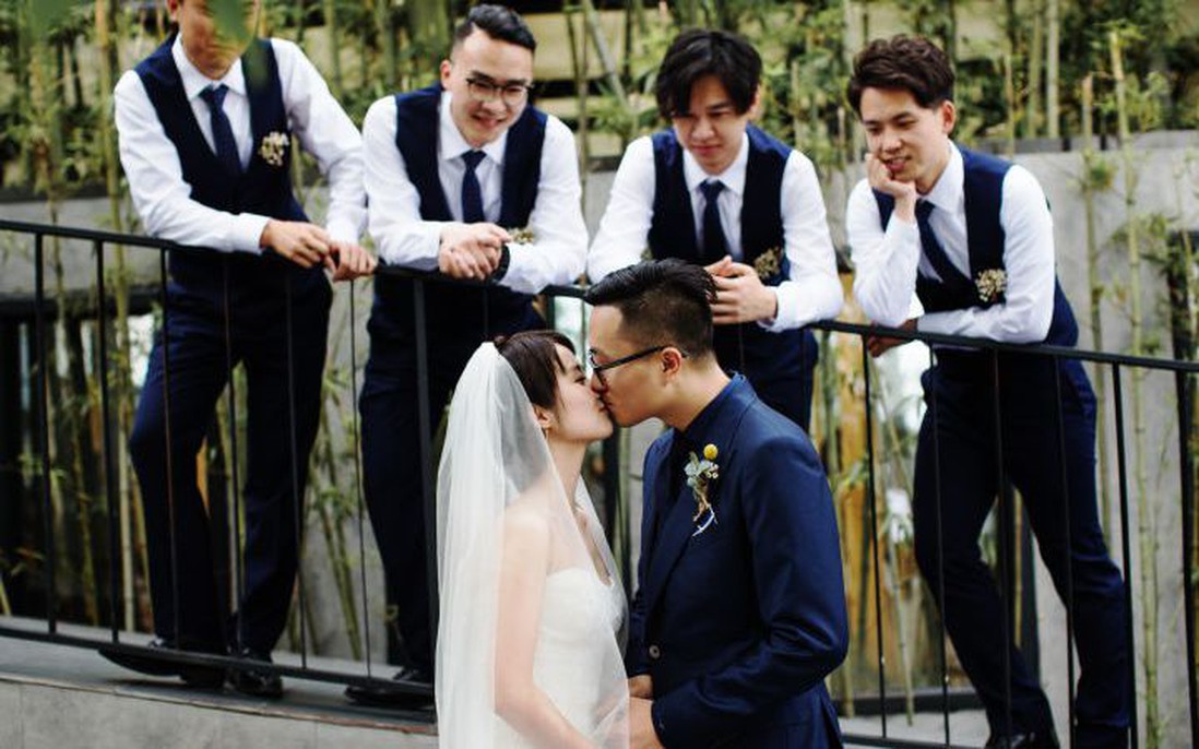 Chán ngán hôn lễ với hoa giả, cô dâu tổ chức đám cưới tại địa điểm "chẳng phải ai cũng dám mơ"