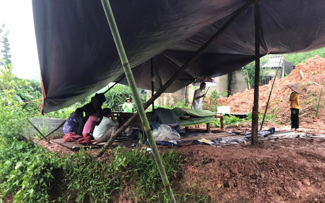 Sạt lở đất ở Thái Nguyên khiến chủ nhà cùng 2 phụ nữ tử vong
