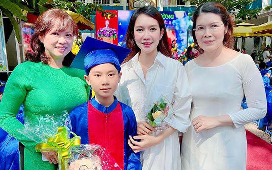 Minh Hà mặc giản dị dự lễ tổng kết năm học của con trai lớn