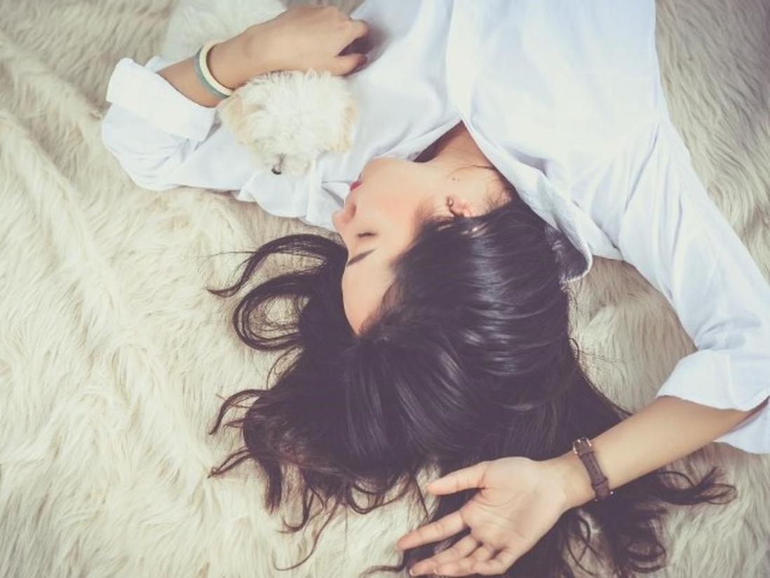 5 tư thế ngủ đúng giúp dưỡng gan thận, ngủ ngon, sống thọ