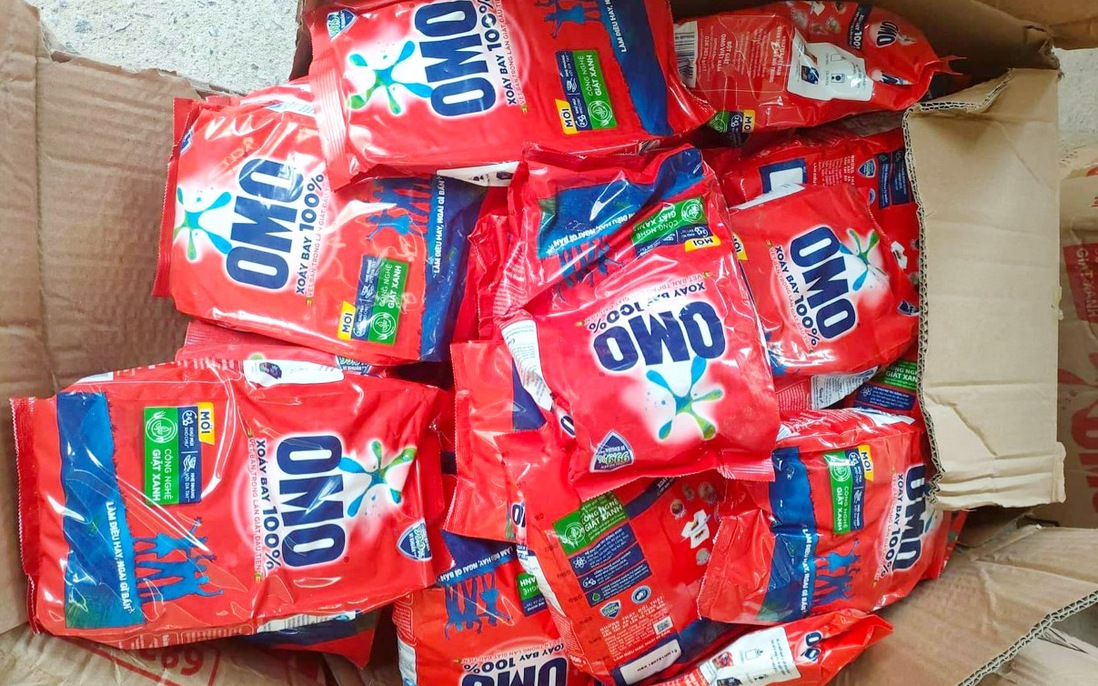 Thu giữ hơn 600 gói bột giặt nghi giả mạo nhãn hiệu OMO 
