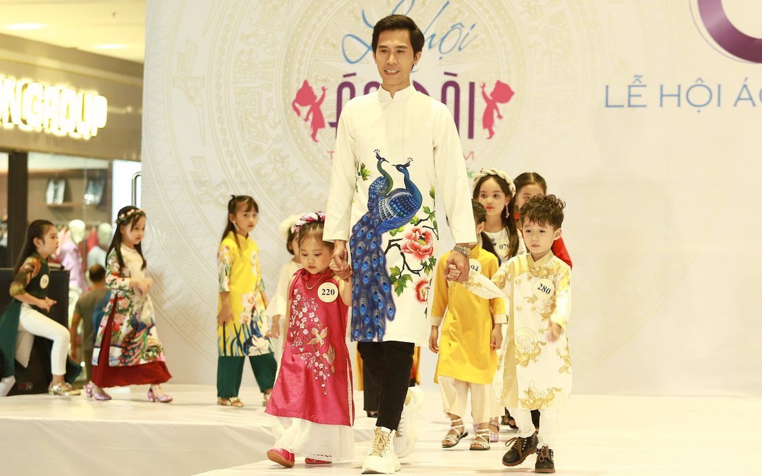 Lễ hội Áo dài Trẻ em Việt Nam 2022 hướng về cội nguồn