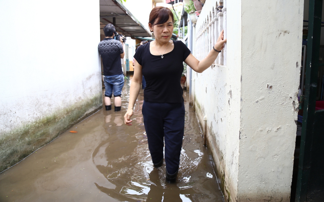 Hà Nội: Hơn 10 năm người dân phường Tứ Liên phải sống trong cảnh ngập lụt