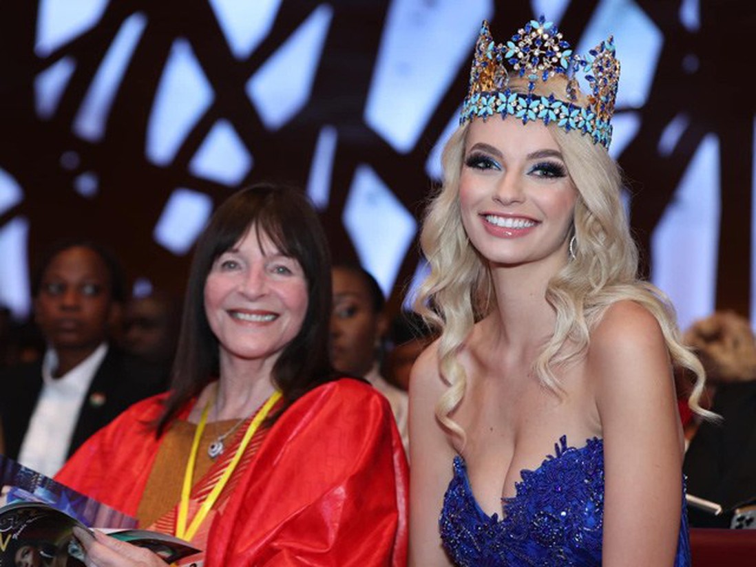 Chủ tịch Hoa hậu thế giới và hai nàng hậu cùng về Việt Nam tham dự chung kết Miss World Vietnam 2022