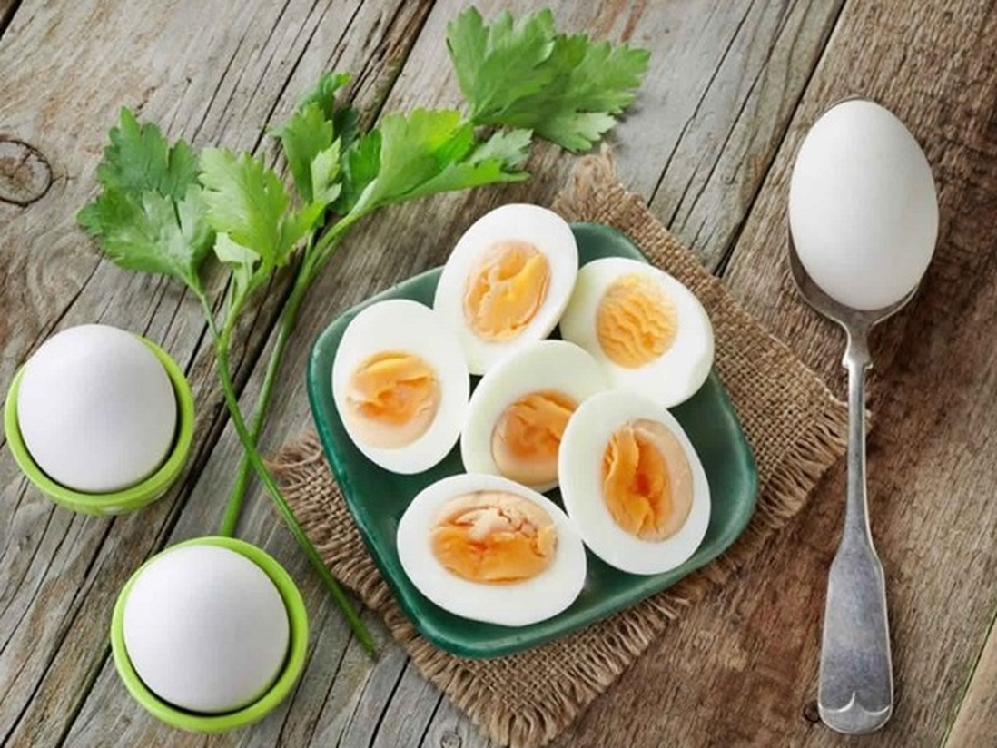 Ăn trứng luộc vào đúng lúc này mới giúp ngừa ung thư vú