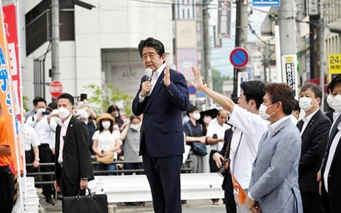 Cựu Thủ tướng Nhật Bản Abe Shinzo qua đời sau khi bị ám sát