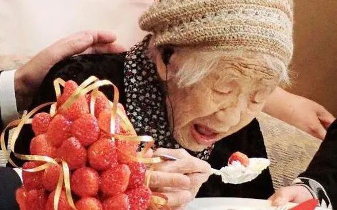 Bí quyết sống trường thọ của cụ bà cao tuổi nhất thế giới